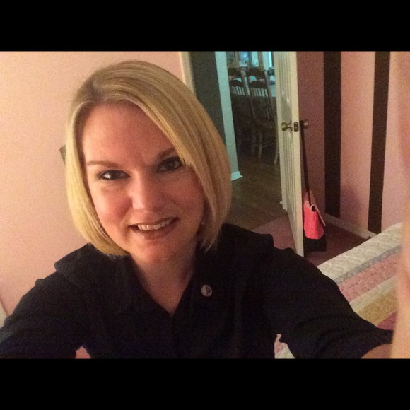 Profile Picture of Jackie Tanzer (@jtanzer84) on Poshmark