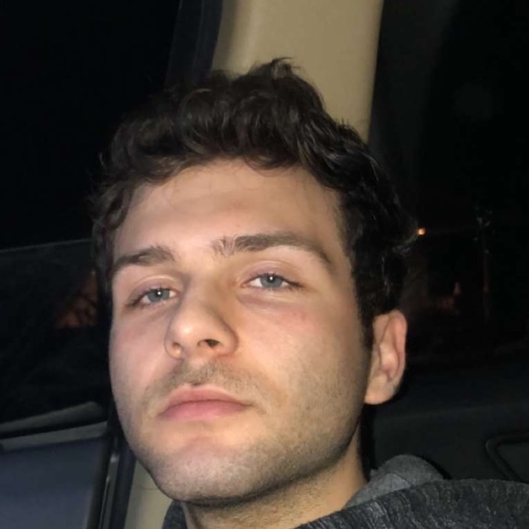 Profile Picture of Jason Andriola (@jasonandriola) on Poshmark