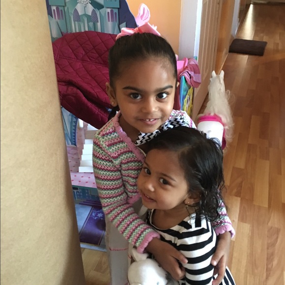 Nafeiza Basdeo - Poshmark Profile Picture of Nafeiza Basdeo (@nafeiza) on Poshmark