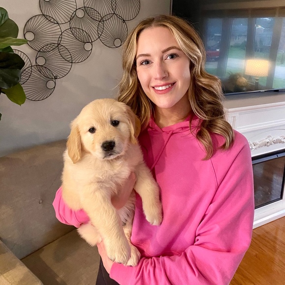 Alex Binegar - Poshmark Profile Picture of Alex Binegar (@alexbine) on Poshmark