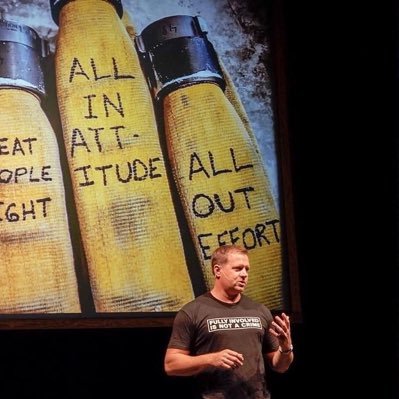 Profile Picture of Mark VonAppen (@fireman402) on Twitter