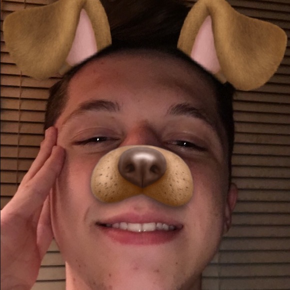 Profile Picture of Richard Kuhn (@its_richey) on Poshmark