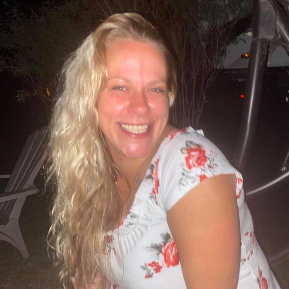 Profile Picture of Varin Varin (@sourie27) on Poshmark