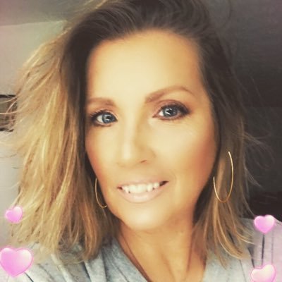 Profile Picture of Laura M Schell (@LauraMSchell1) on Twitter