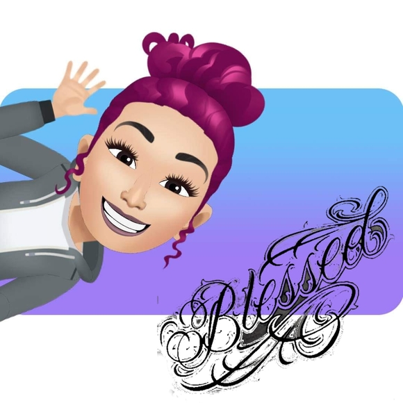 Heather Chaplin - Poshmark Profile Picture of Heather Chaplin (@heatherchaplin) on Poshmark