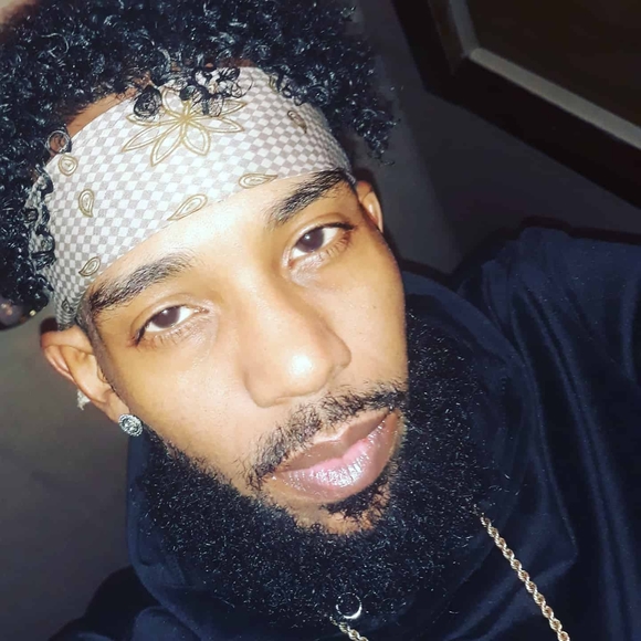 Profile Picture of Bryan Bentley (@bentleyman2014) on Poshmark