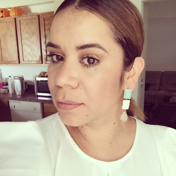 Marlene Almeida - Poshmark Profile Picture of Marlene Almeida (@lenemeida40) on Poshmark