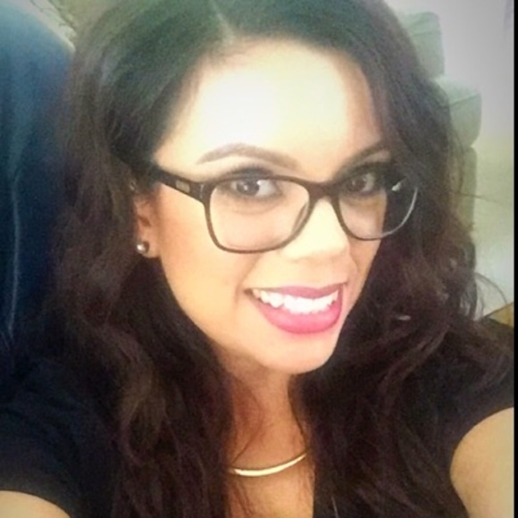 Profile Picture of Jessica Mesa (@jessicamesa01) on Poshmark