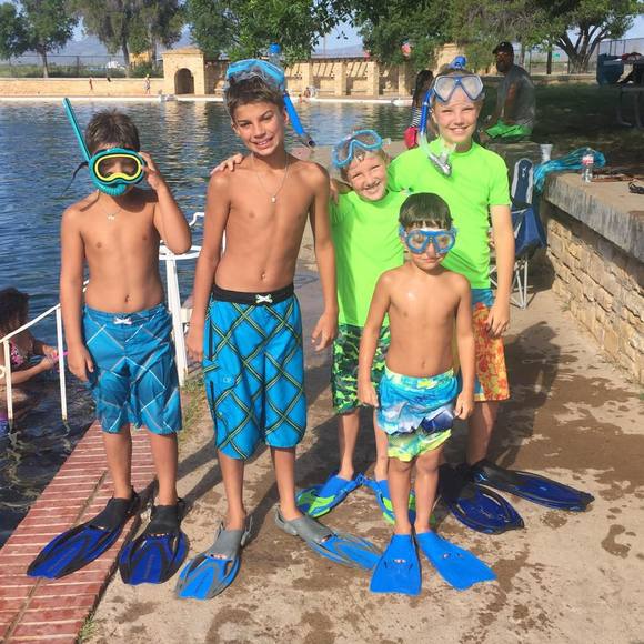 Profile Picture of Betty Thixton (@bettythixton) on Poshmark