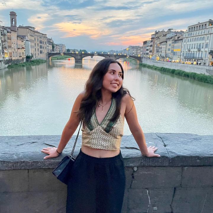 Profile Picture of Elisa Cavazos (@elisacav19) on Tiktok