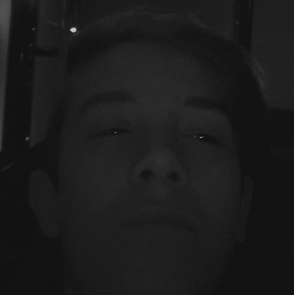 Profile Picture of Zachary Hayes (@zachary_hayes) on Poshmark