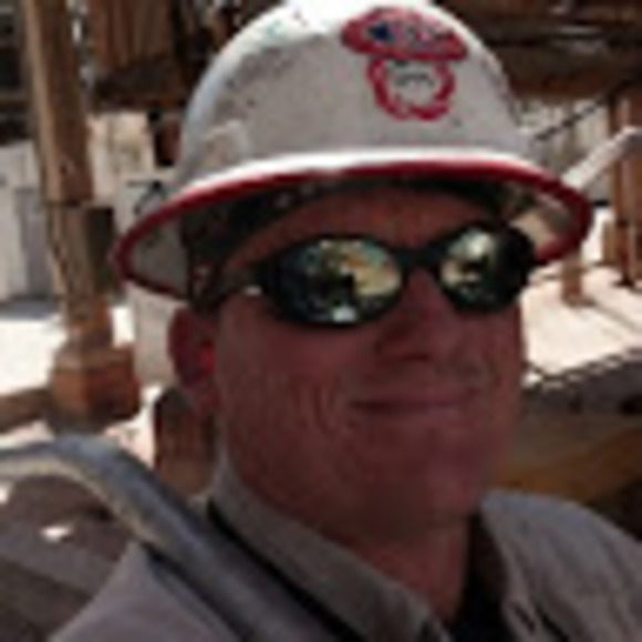 Profile Picture of Jeff Brady (@brady_jeff) on Poshmark