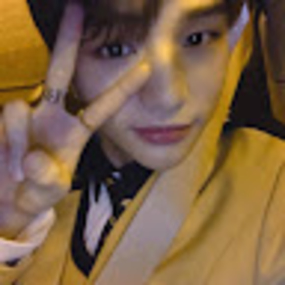 Profile Picture of Yamai Yamai (@amayabanban) on Poshmark