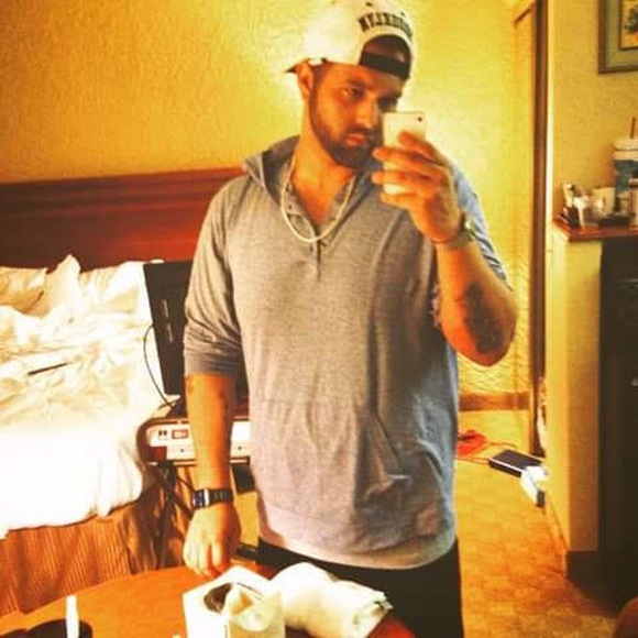 Profile Picture of Brian Burnham (@brianburnham) on Poshmark