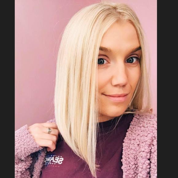 Profile Picture of Paige Etheridge (@paigelynnn2012) on Poshmark