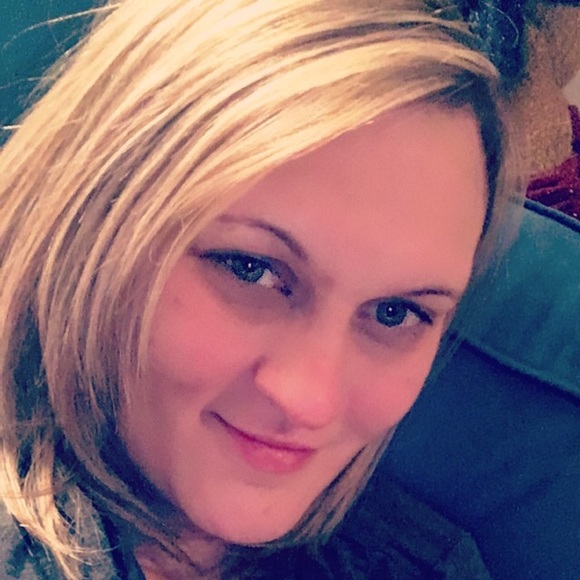 Profile Picture of Megan Lafferty (@mql80) on Poshmark