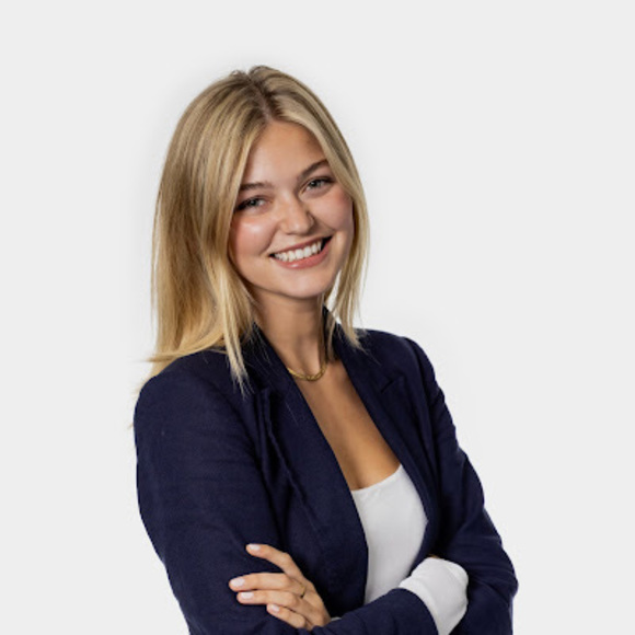 Profile Picture of Aynsley Ramsaur (@aynsley2020) on Poshmark