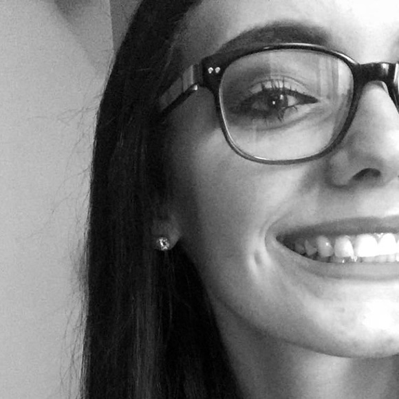 Profile Picture of Alyssa Fredrickson (@alyssafred03) on Poshmark