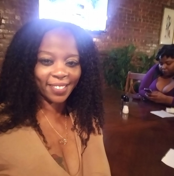 Profile Picture of Sauletta Gathers (@gatherss) on Poshmark