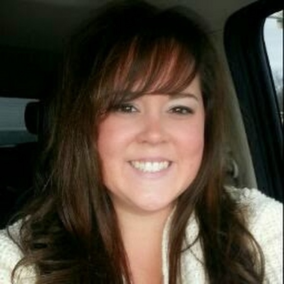 Profile Picture of Amanda Lalla (@pickering2013) on Poshmark