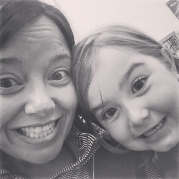 Jeana Hurlbut - Poshmark Profile Picture of Jeana Hurlbut (@jeana_hurlbut) on Poshmark