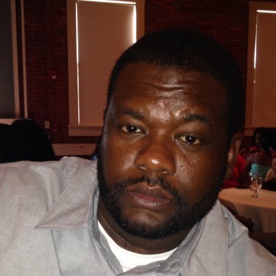 Profile Picture of Carlos Watson (@KARLITO1911) on Twitter