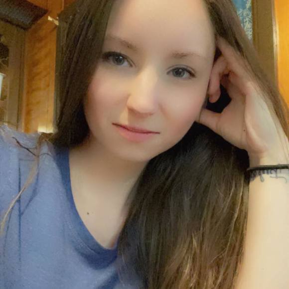 Profile Picture of Brooke Lerro (@brookelerro) on Poshmark