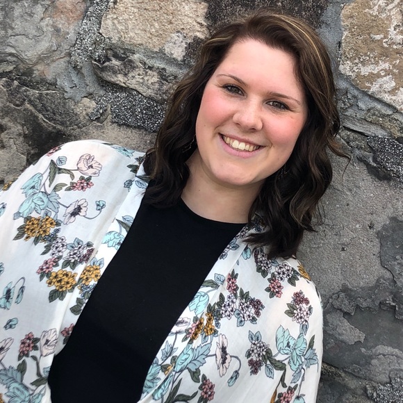 Profile Picture of Carley Krull (@carley_krull) on Poshmark