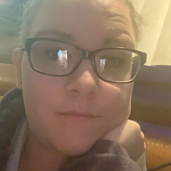 Profile Picture of Kaasy Kaasa (@kaasandrak1995) on Poshmark