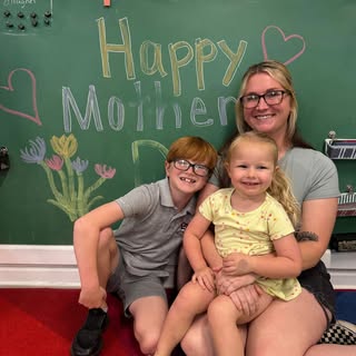 Profile Picture of Robin Jones Chauvin (@robinchauvin) on Instagram