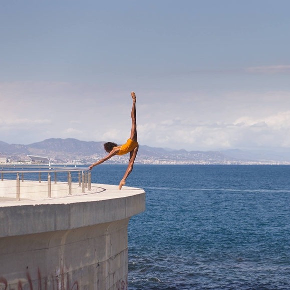 Profile Picture of Adji Cissoko (@adjiglenn2) on Poshmark