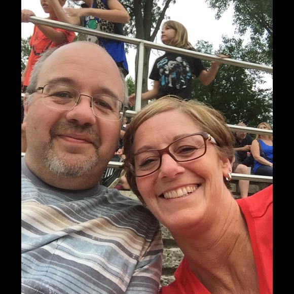 Profile Picture of Lori Koeth (@ljk1211) on Poshmark