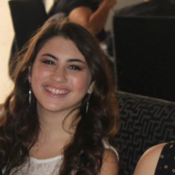 Profile Picture of Barrie Skalsky (@barrie97) on Poshmark