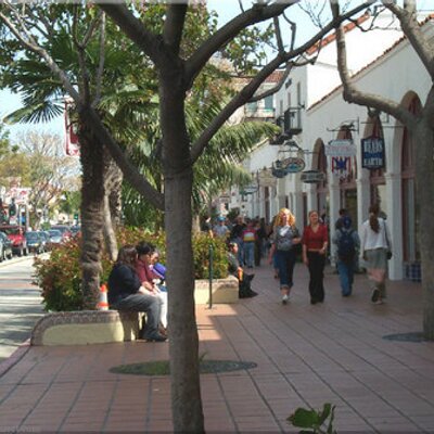 Profile Picture of Andrea Aguirre (@702dre) on Twitter