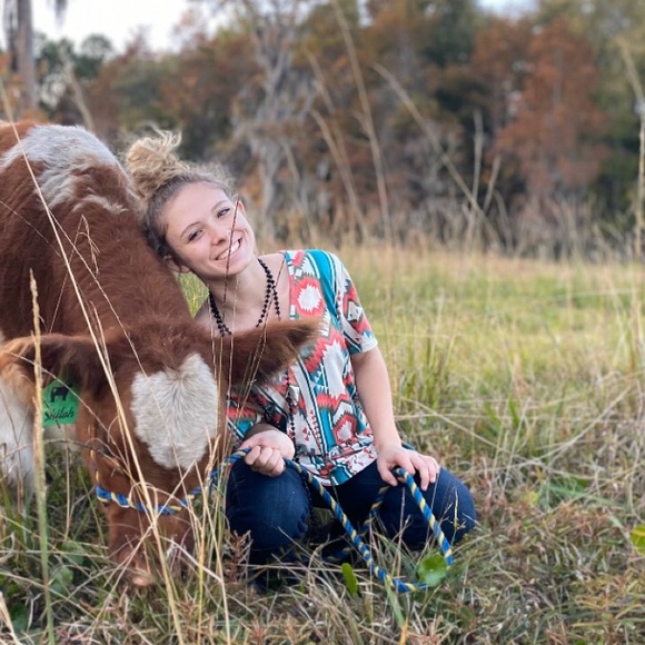 Profile Picture of Alexis Mancino (@alexismancino) on Poshmark