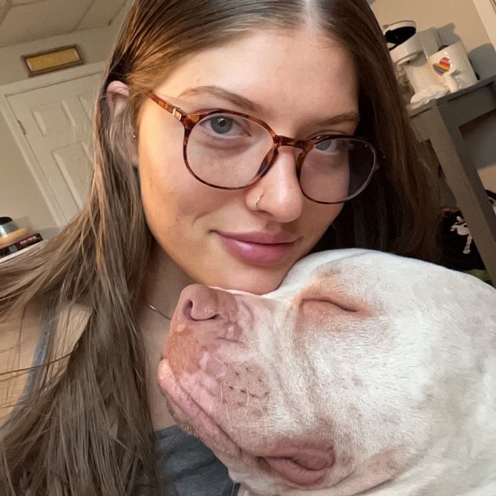 Profile Picture of LA (@leeannfowler26) on Tiktok