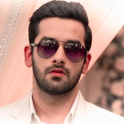 Profile Picture of  ❤️ (@NishaSaxena911) on Twitter