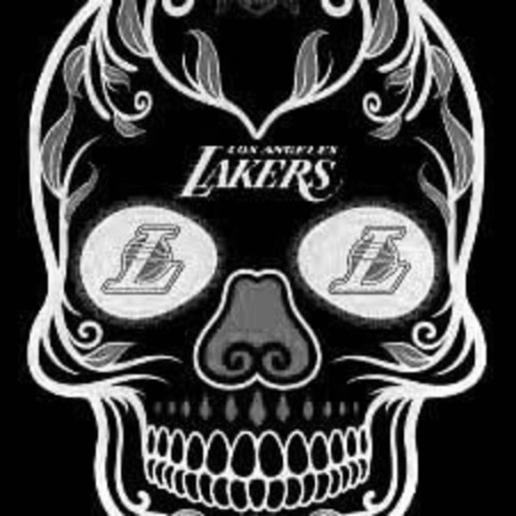 Profile Picture of Michael Cornejo (@michaelcorne197) on Poshmark