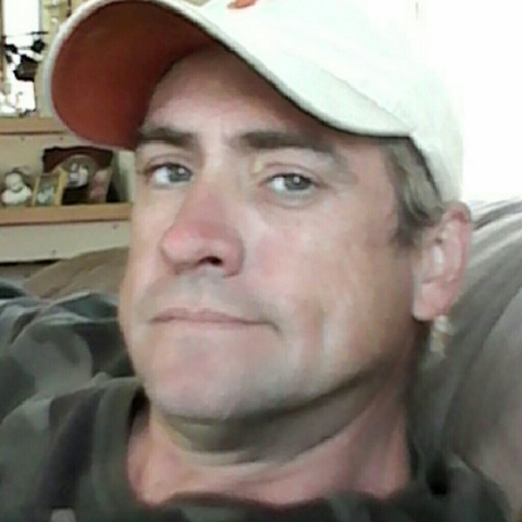 Profile Picture of Donny Avery (@donnyavery) on Poshmark