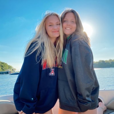 Profile Picture of Chloe Ackerman (@chloeackerman10) on Twitter