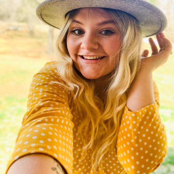 Profile Picture of Jacey Crass guidry (@jacey12158) on Poshmark