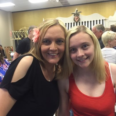 Profile Picture of Cynthia Hogan (@CYNDIE97) on Twitter