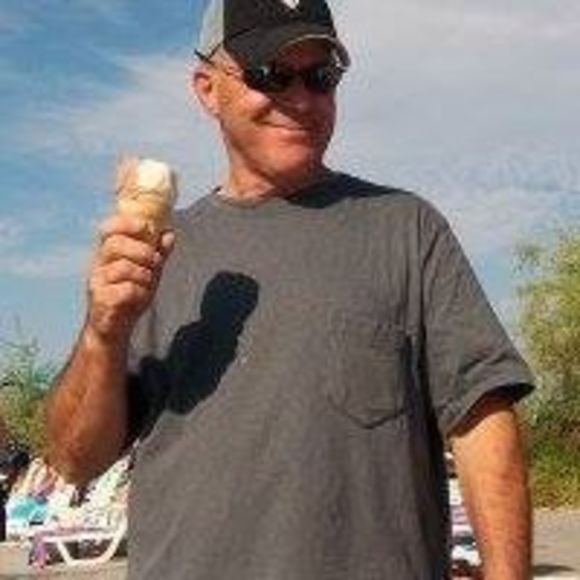 Profile Picture of Michael Bello (@beth456) on Poshmark