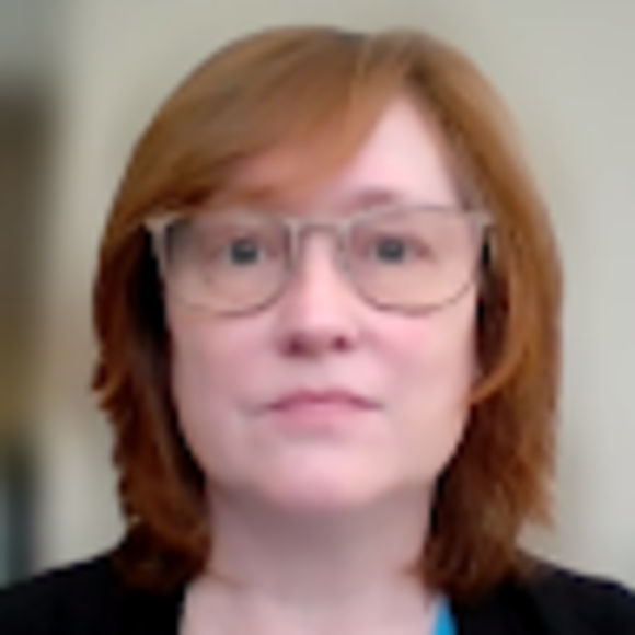 Profile Picture of Lisa Gillespie (@ljgillesp) on Poshmark