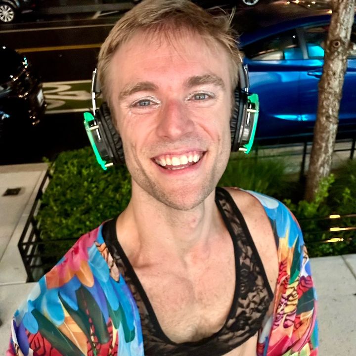 Profile Picture of Glen North (@glitterglen) on Tiktok