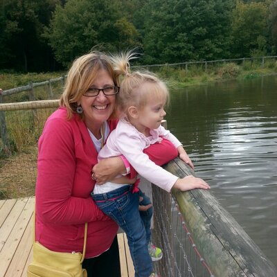 Profile Picture of Mary Ellen Newcomb (@newconator) on Twitter