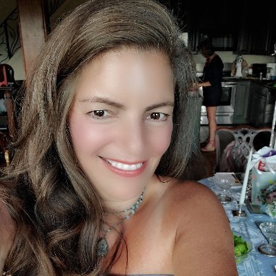 Profile Picture of Danielle Napoli (@DanielleNapoli) on Twitter