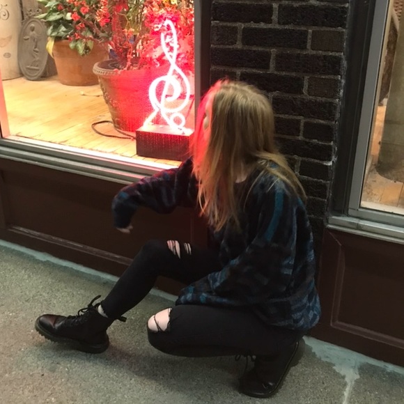 Profile Picture of Katie Sjoquist (@darealslimkatie) on Poshmark