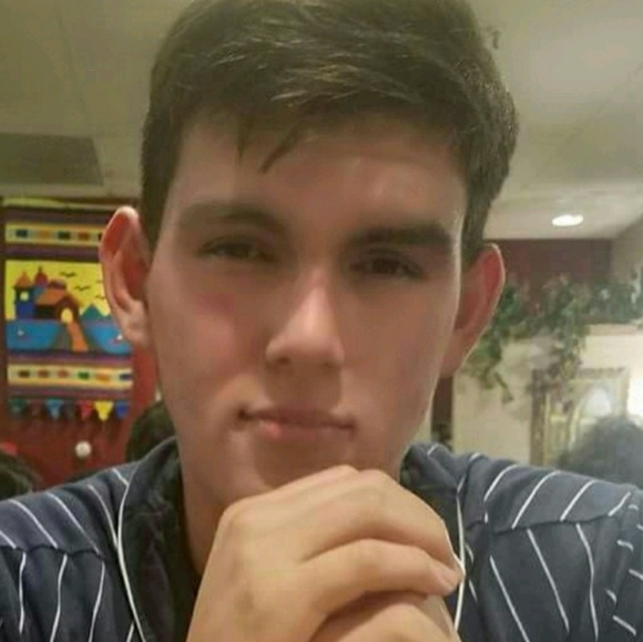 Profile Picture of Joshua Lizarraga (@jos2261985) on Poshmark