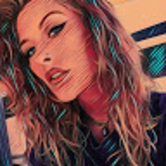 Profile Picture of Stormie Warbington (@s_warbington) on Poshmark